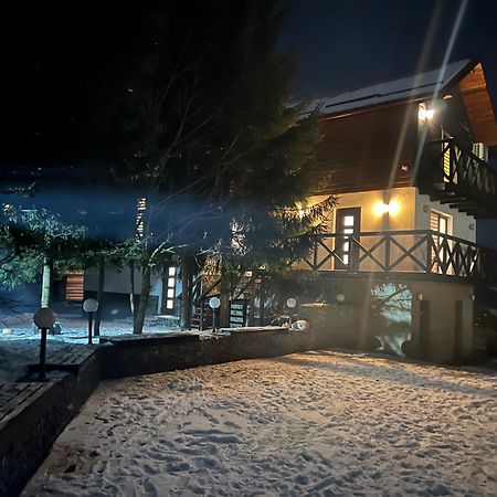 Hotel Panorama Karpat Yablunytsya Exterior foto