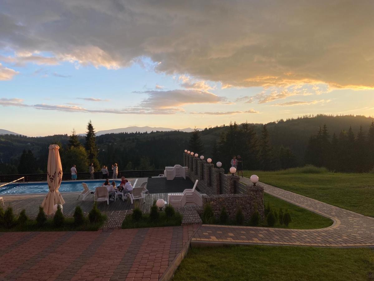Hotel Panorama Karpat Yablunytsya Exterior foto