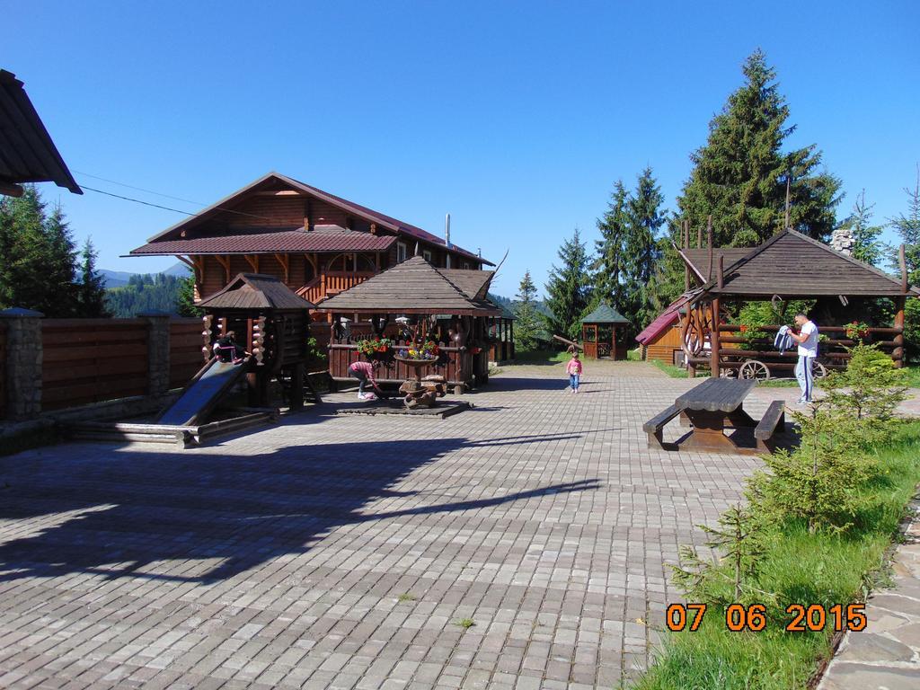 Hotel Panorama Karpat Yablunytsya Exterior foto