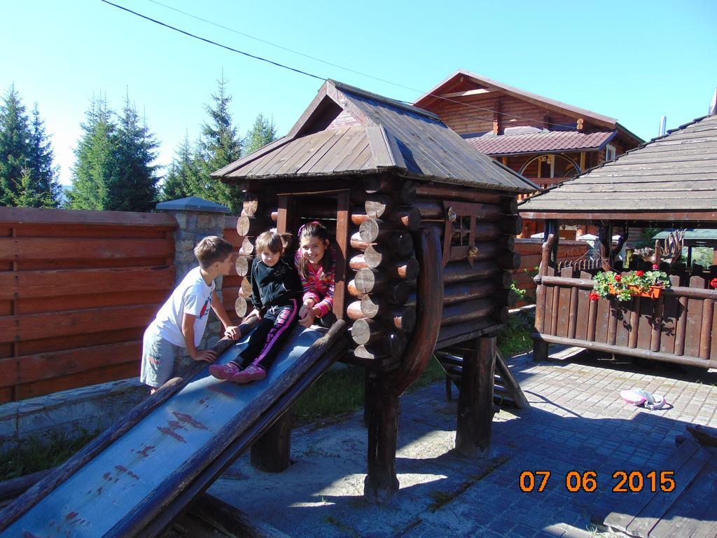 Hotel Panorama Karpat Yablunytsya Exterior foto