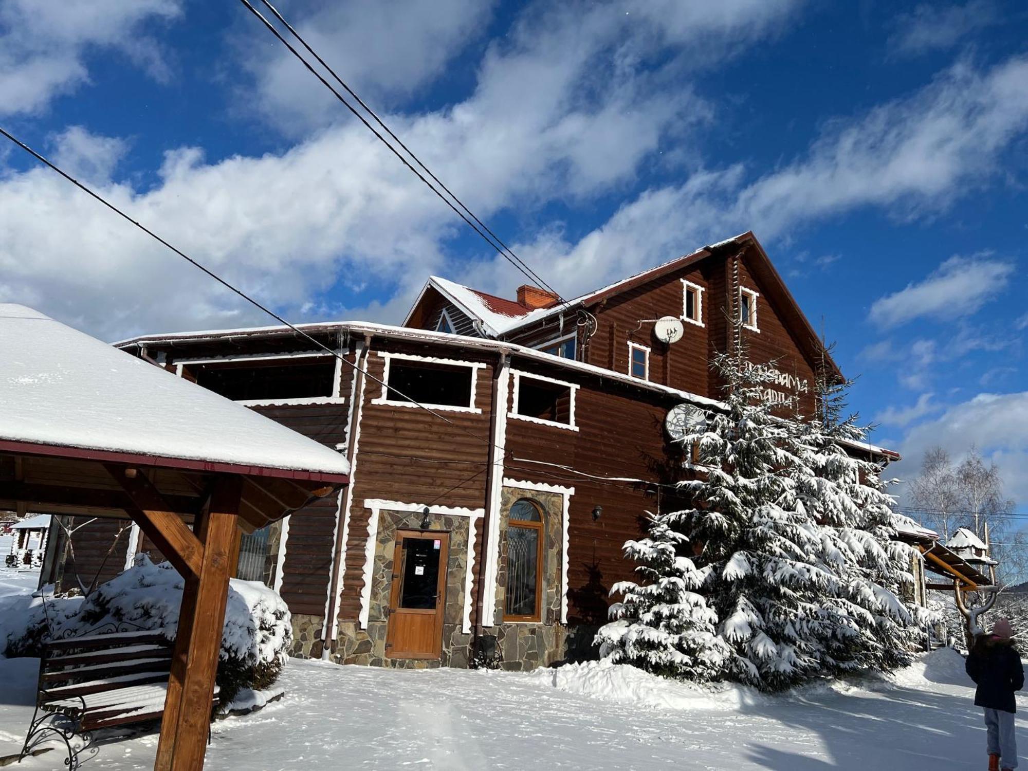 Hotel Panorama Karpat Yablunytsya Exterior foto